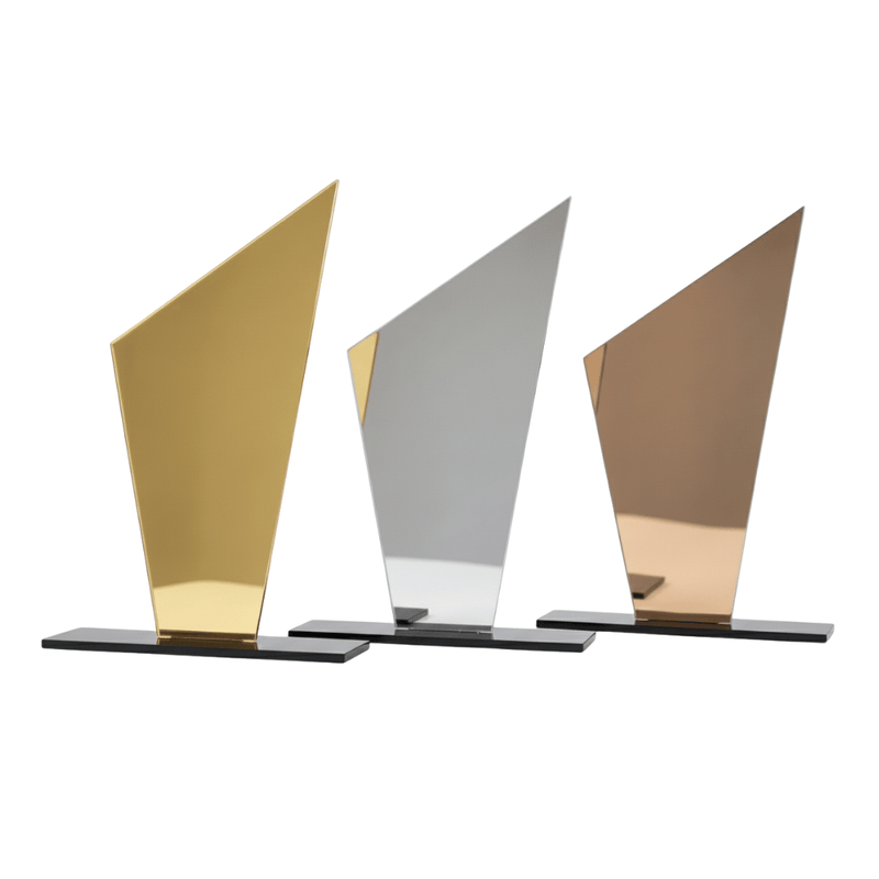 Kit 3 Troféus - Dourado, Prata E Bronze 10x18cm c/base Preta