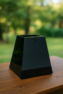 Urna Acrílico Preto Piramide 20x20x12cm