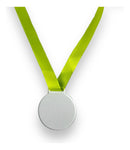 50 Medalhas Redondas 5cm Acrílico Cristal 2mm C/ Fita Verde